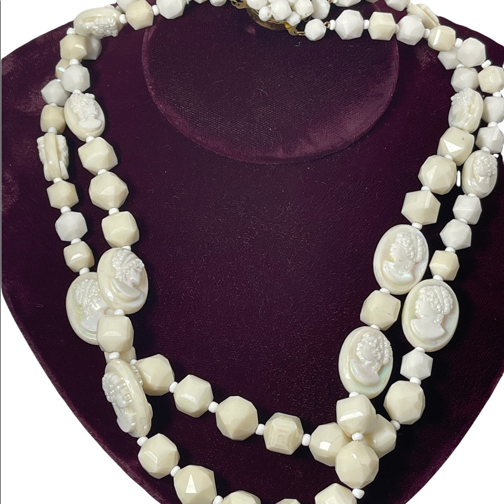 Vintage 1960s Lucite cameo beaded double necklace